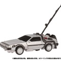 デロリアン型タイムマシンがロボットモードに変形！タカラトミー『トランスフォーマー×バック・トゥー・ザ・フューチャー』のコラボ