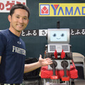 PepperやSpot、拍手ロボットが応援ダンスを披露 ホークス VS ファイターズ「#ロボット応援大戦」柳田選手が欲しいロボットとは?