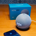 新型エコードットは球状デザインになって音質はどう変わった? 「Echo Dot with clock」(第4世代)速攻レビュー　第2世代「Echo Dot」と聴き比べ