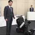 パナソニック、追従ロボティックモビリティ「PiiMo」を販売開始　空港や駅、商業施設を対象に