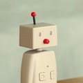 見守りロボット「BOCCO」で暮らしやすさや安心感は向上するか? セコムと小田急が沿線を対象に実証実験のモニター募集