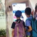 AI接客システム「AIさくらさん」の実証実験 12月から品川駅、海浜幕張駅、空港第2ビル駅で開始 非接触・自動検温機能を新たに搭載