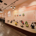 大人気の『LOVOT Cafe』がクリスマスケーキの予約受付を12月1日から開始 店内限定メニュー、限定デザインのコースターも登場