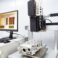ノーベル賞を受賞した「光コム」技術を製造現場で実用化　ミクロン精度の計測を実現　XTIA(クティア)が挑む生産工場の自動化革新