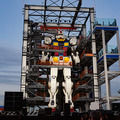 【速報】動く実物大ガンダム「オープニングセレモニー」で緊急事態!? 制御不能でひざまずく! LUNA SEAが熱唱「ガンダムファクトリー横浜」