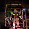 【速報】動く実物大ガンダム「オープニングセレモニー」で緊急事態!? 制御不能でひざまずく! LUNA SEAが熱唱「ガンダムファクトリー横浜」