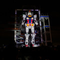 【速報】動く実物大ガンダム「オープニングセレモニー」で緊急事態!? 制御不能でひざまずく! LUNA SEAが熱唱「ガンダムファクトリー横浜」
