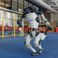 【速報】ボストン・ダイナミクスがアトラスの軽快なダンス動画を公開 スポットやハンドルも登場 イーロンマスク氏も反応
