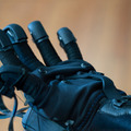 VR・ロボティクス向けグローブ型触覚デバイス「HaptX Gloves DK2」株式会社アスクが取り扱い開始