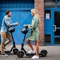 セグウェイジャパン 法人向け「立ち乗り電動キックスクーター」事業開始　ネット接続型も3月下旬にラインアップ追加
