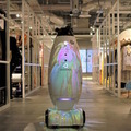 渋谷PARCOがSEQSENSE社の警備ロボット「SQ-2」を実証実験 テクノロジーを駆使して高度な警備業務を提供