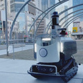 クローラー式屋外巡回用警備ロボット「アルジスX」富士防災警備が導入 渋谷・宮下公園で実証実験