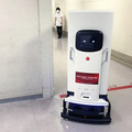 三菱電機「多用途搬送ロボットシステム」とパナソニック「追従型モビリティ」を藤田医科大学病院で実証実験　あいちロボットショーケース