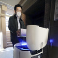 日本郵便がオートロック・マンション内で複数台の屋内配送ロボット「RICE」を実証実験　エレベータと連携して玄関先まで自動配達