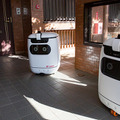 日本郵便がオートロック・マンション内で複数台の屋内配送ロボット「RICE」を実証実験　エレベータと連携して玄関先まで自動配達