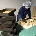 キリンがギフト商品の加工や詰め合わせ作業をロボットで自動化 東京東部物流センターで実証実験