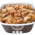 「空飛ぶ牛丼」ドローンで住民に提供　約15～20分間隔、4ルートを計6回飛行　吉野家とエアロネクスト