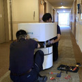 無人配送ロボットで宿泊療養施設の食事配送やゴミ回収業務を全自動化