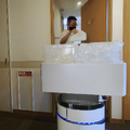 無人配送ロボットで宿泊療養施設の食事配送やゴミ回収業務を全自動化