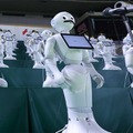 自宅のPepperが「いざゆけ若鷹軍団」「We Are The Champions」を踊る!「Pepper for Home」でアプリを配信