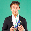 パナソニックの「エボルタNEO」くんがギネス世界記録に挑戦!ロープで1,111m登頂をめざす みんなの声援ツイートが記録達成の鍵