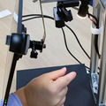 画面には触れず 空中で文字入力やドラッグ操作　非接触AI入力システム「KAIBER Touchless」医療/厨房/工場/店頭などに本格展開へ