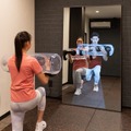 鏡の中のトレーナーと非対面トレーニング 個室ジムを運営するハコジムがAIパーソナルトレーニング「ハコトレβ」を開始