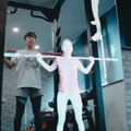 鏡の中のトレーナーと非対面トレーニング 個室ジムを運営するハコジムがAIパーソナルトレーニング「ハコトレβ」を開始