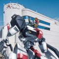 【境界戦機】「メイレスケンブ」の巨大立像制作プロジェクトが始動！リターンは限定「ケンブ」プラモ、BOXアートTシャツなど