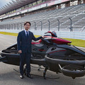 空飛ぶバイク「XTURISMO」ついに発売　実用型ホバーバイクが活用されるシーンとは? 操縦免許は? 未来のエアモビリティ社会へ