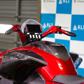 空飛ぶバイク「XTURISMO」ついに発売　実用型ホバーバイクが活用されるシーンとは? 操縦免許は? 未来のエアモビリティ社会へ