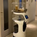 カラオケ「コート・ダジュール」が配膳ロボット「Servi」を導入　顧客の反応は「とても良い」または「良い」が82％