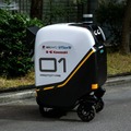 川崎重工とティアフォー開発の自動搬送ロボットが生活必需品を配送　2種類のロボットを同時に制御する実証実験