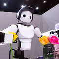 【続報】ソニー 世界初のロボットハンド技術を体験会で公開 花やケーキなど「なんでも優しくつかむマニピュレーター」の詳細レポート