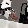 【続報】ソニー 世界初のロボットハンド技術を体験会で公開 花やケーキなど「なんでも優しくつかむマニピュレーター」の詳細レポート