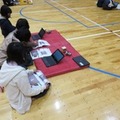 ロボットを操作して木材搬出を体験 児童が「林業を学ぶロボット教室」に電動クローラユニット「CuGo」を活用 CuboRex