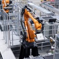 Mujinの知能ロボットをファンケル物流センターが導入　段ボールとコンテナの荷卸し、ピース品コンテナ投入を自動化