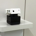 顔認証で受付を無人化　AIアシスタント「PLEN Cube」に壁掛けタイプも登場　新宿のコワーキングスペースで実践導入