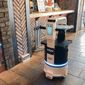 レストランやショッピング街に多数の「自律移動ロボット」登場　配膳/警備/サイネージ/清掃/案内の自動化最前線　大名古屋ビルヂング