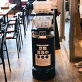レストランやショッピング街に多数の「自律移動ロボット」登場　配膳/警備/サイネージ/清掃/案内の自動化最前線　大名古屋ビルヂング