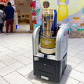 レストランやショッピング街に多数の「自律移動ロボット」登場　配膳/警備/サイネージ/清掃/案内の自動化最前線　大名古屋ビルヂング
