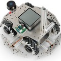 ヴイストンが可搬重量約40kgのメカナムホイール搭載、研究開発用台車ロボット「メカナムローバーVer.3.0」 を発売