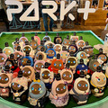 渋谷「PARK+」にLOVOT 約40体が集まる、閉店を惜しむ声　パートナーロボットがヒトと共に暮らす社会を提案