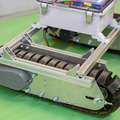 CuboRex 不整地も走行できる電動クローラユニット「CuGo」と一輪車での運搬をラクにする「電動化ねこ車キット」体験レポート