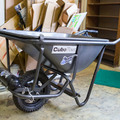 CuboRex 不整地も走行できる電動クローラユニット「CuGo」と一輪車での運搬をラクにする「電動化ねこ車キット」体験レポート