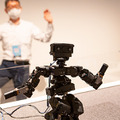 【びっくり】ソニーのPlayStaionチームが人型ロボットを初公開！ポーズや動作を真似してキレキレに動く　日本科学未来館「きみロボ展」で