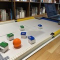 ソニーのロボットトイ「toio」を活用したAIコンテンツが公開 『AIロボ「迷キュー」に挑戦』『toio AIロボットサッカー』
