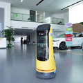 配送・案内ロボットPUDU「KettyBot」を自動車ディーラーに導入　来店客を案内したりBYDの人気車種を紹介