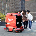 2,000点以上の商品を自動配送ロボットが配達　西友×楽天×パナソニック×つくば市　つくば駅周辺の約1,000世帯が利用可能