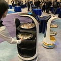 Pudu Robotics製配膳ロボット 「FOOMA JAPAN 2022」のレセプションパーティーでウェイターとして活躍
